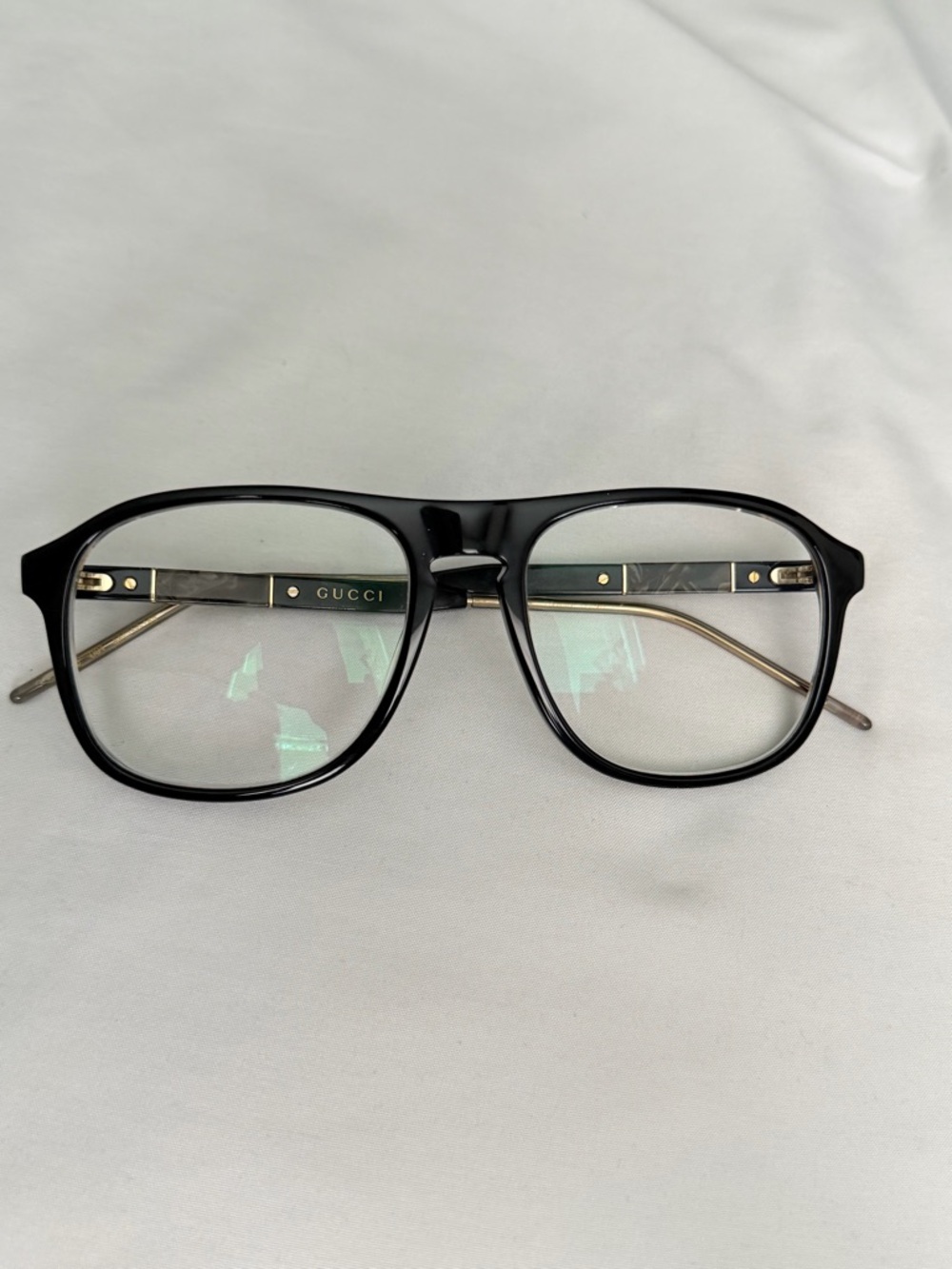 Gucci Black Men’s Eyeglasses with Light Blue Case Interior - Picture 2 of 3